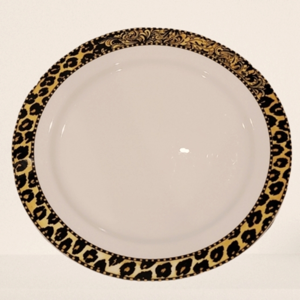 Casual Victoria & Beale La Mode 12" Platter